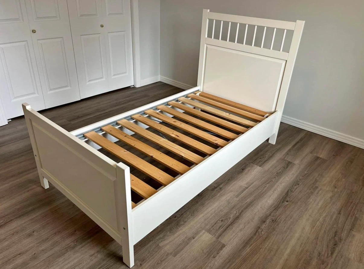 IKEA HEMNES Twin white bed frame