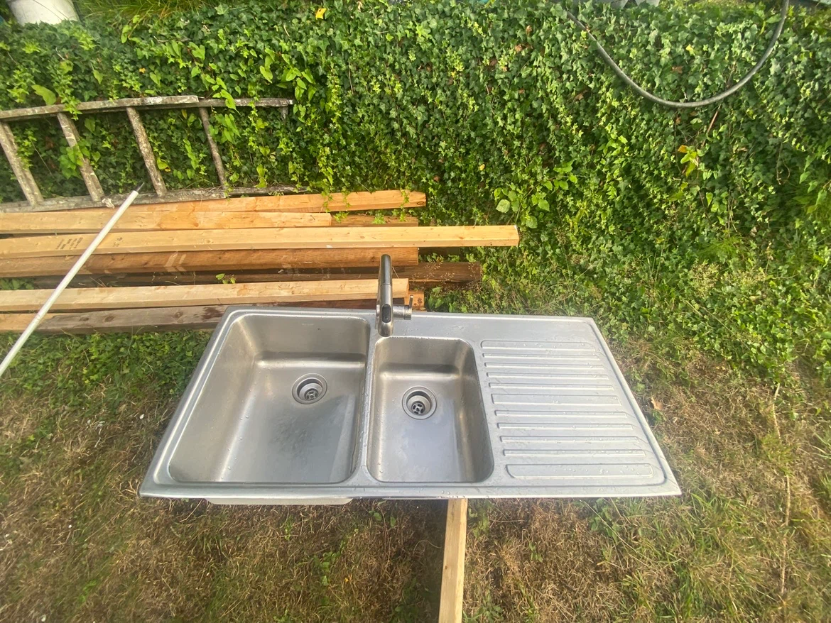 Double Sink with Faucet - photo 2