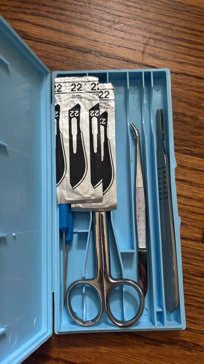 Surgical Tool Kit with Blades