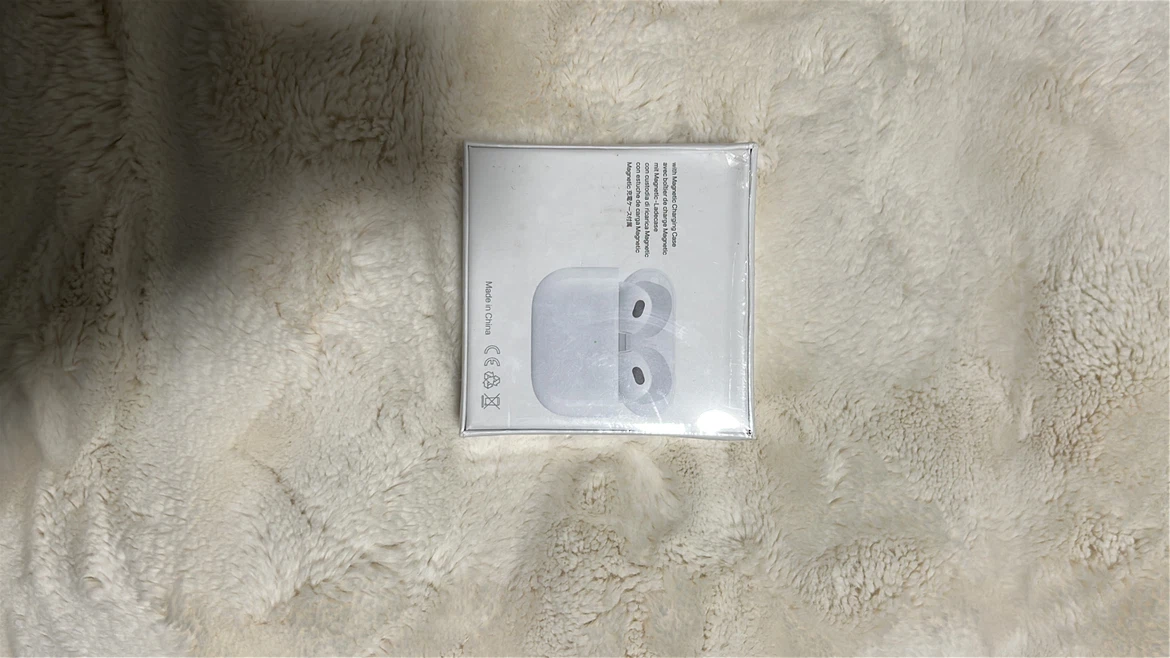 Apple AirPods (3rd generation) - photo 2