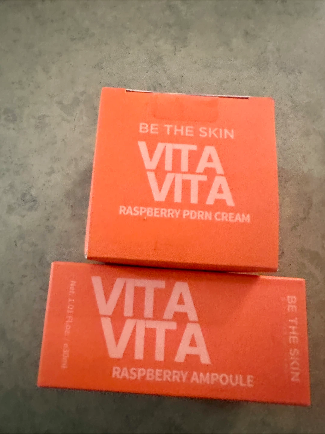 BE THE SKIN VITA VITA Raspberry Ampoule & Cream Set
