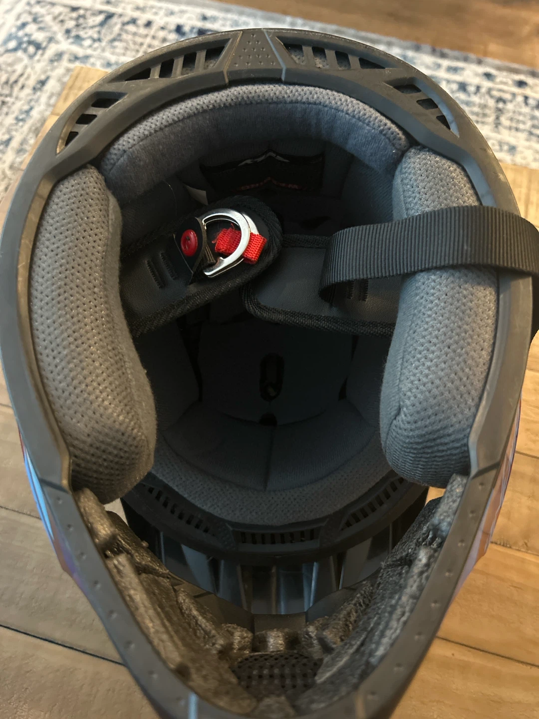 Helmet - photo 4