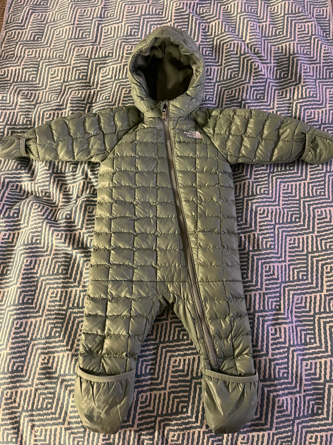 The North Face Thermoball One Piece - 12-18 months - photo 4