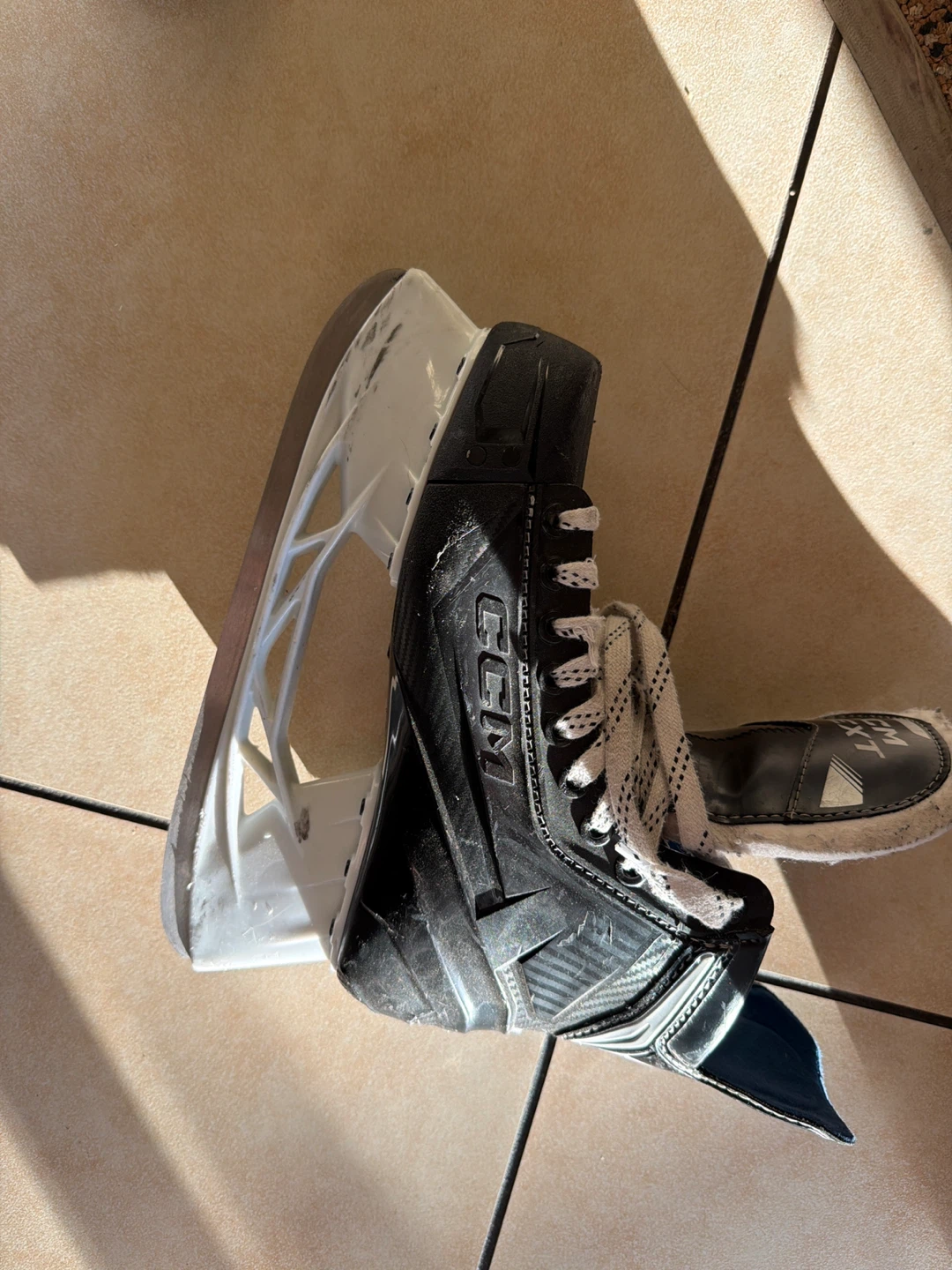 CCM next Hockey Skates - photo 4