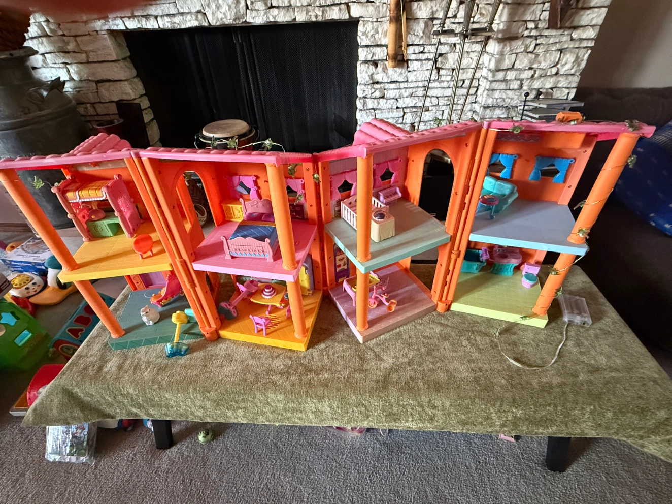Dollhouse with Furniture