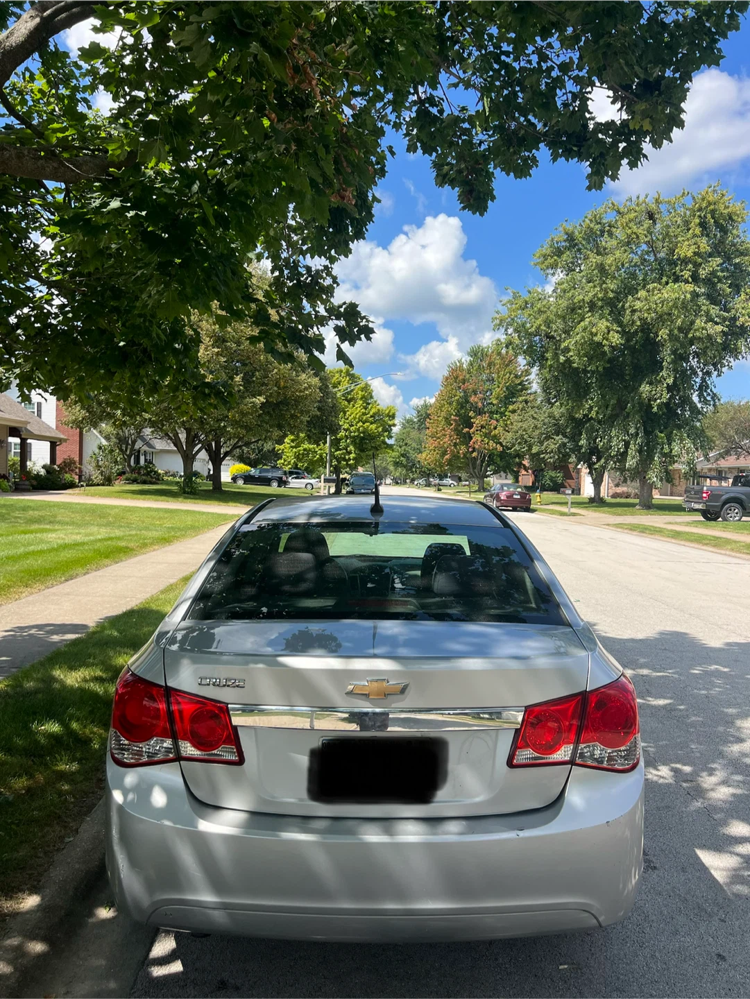Silver Chevrolet Cruze Sedan - photo 4