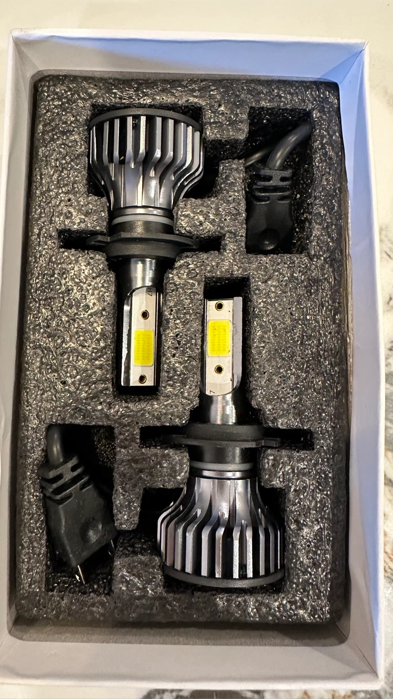 MiNi L7 LED Auto Headlight Bulbs - photo 2
