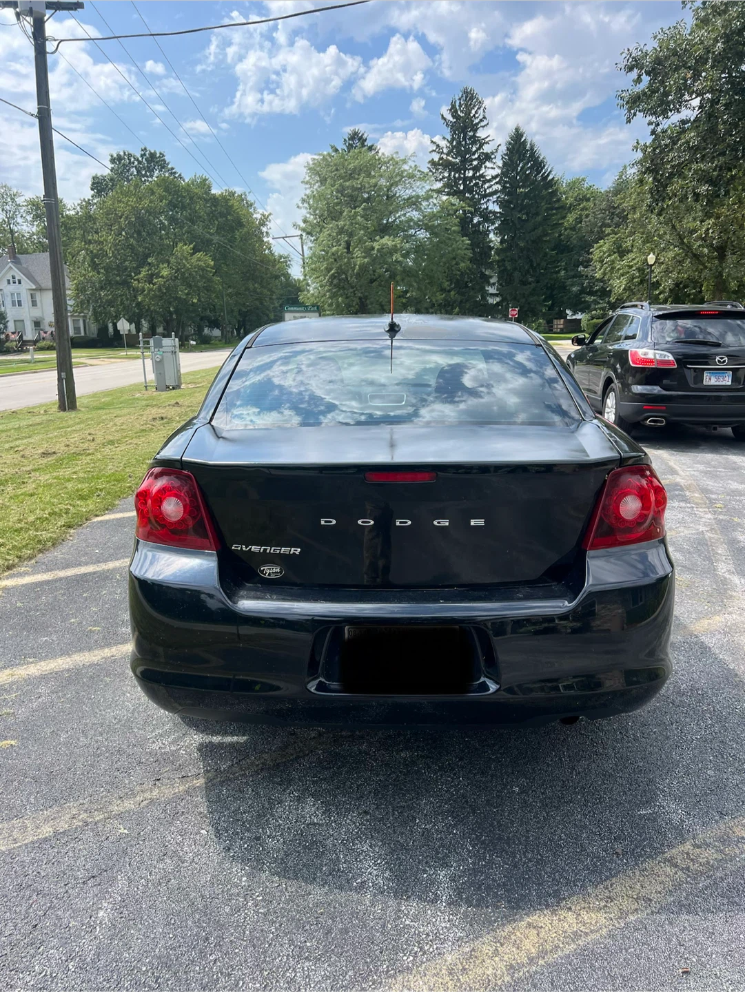 2013 Black Dodge Avenger Sedan - photo 4