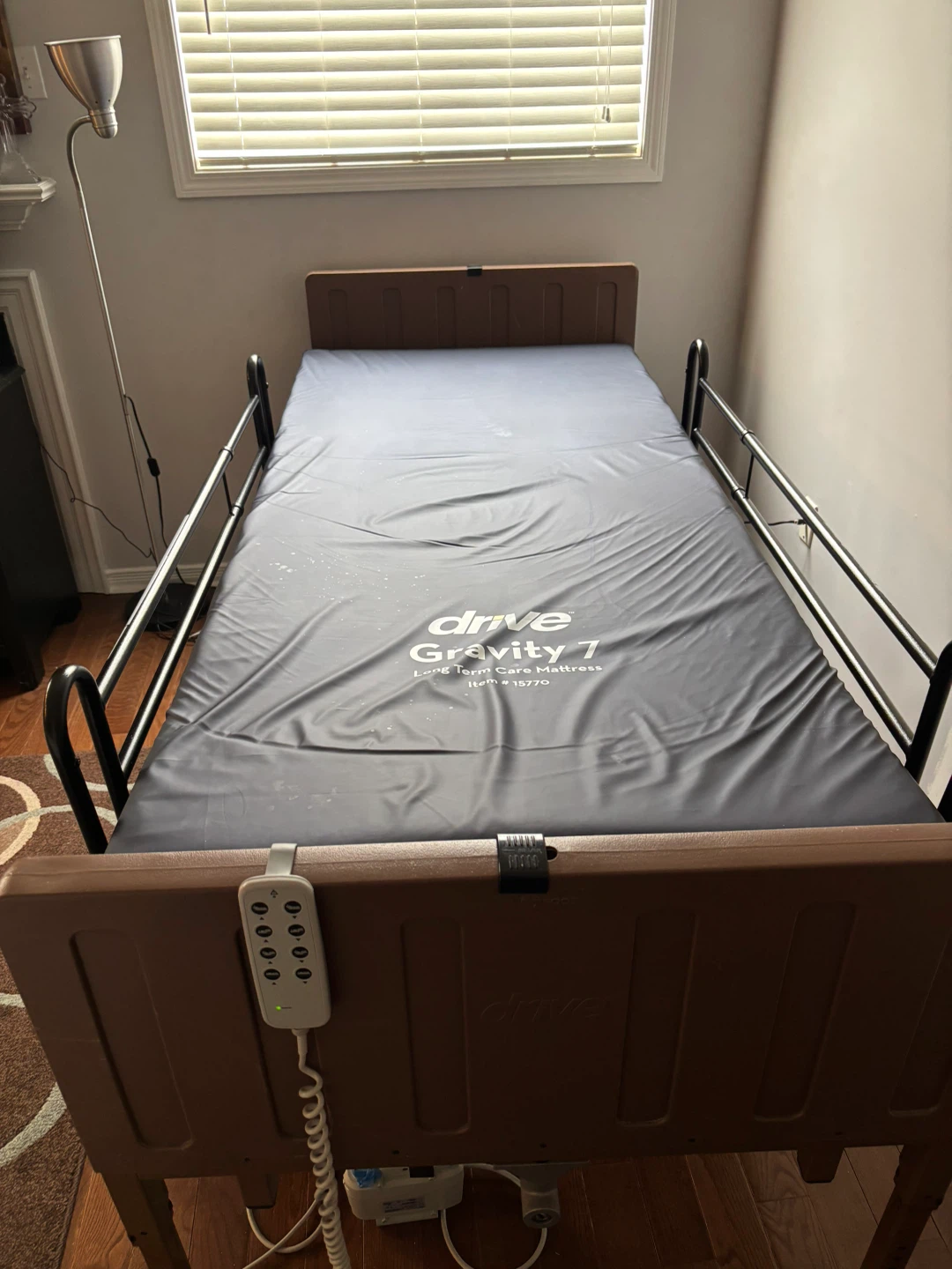 Delivery!- Hospital Bed and Medical Mattress for Elderly/Sick - photo 3