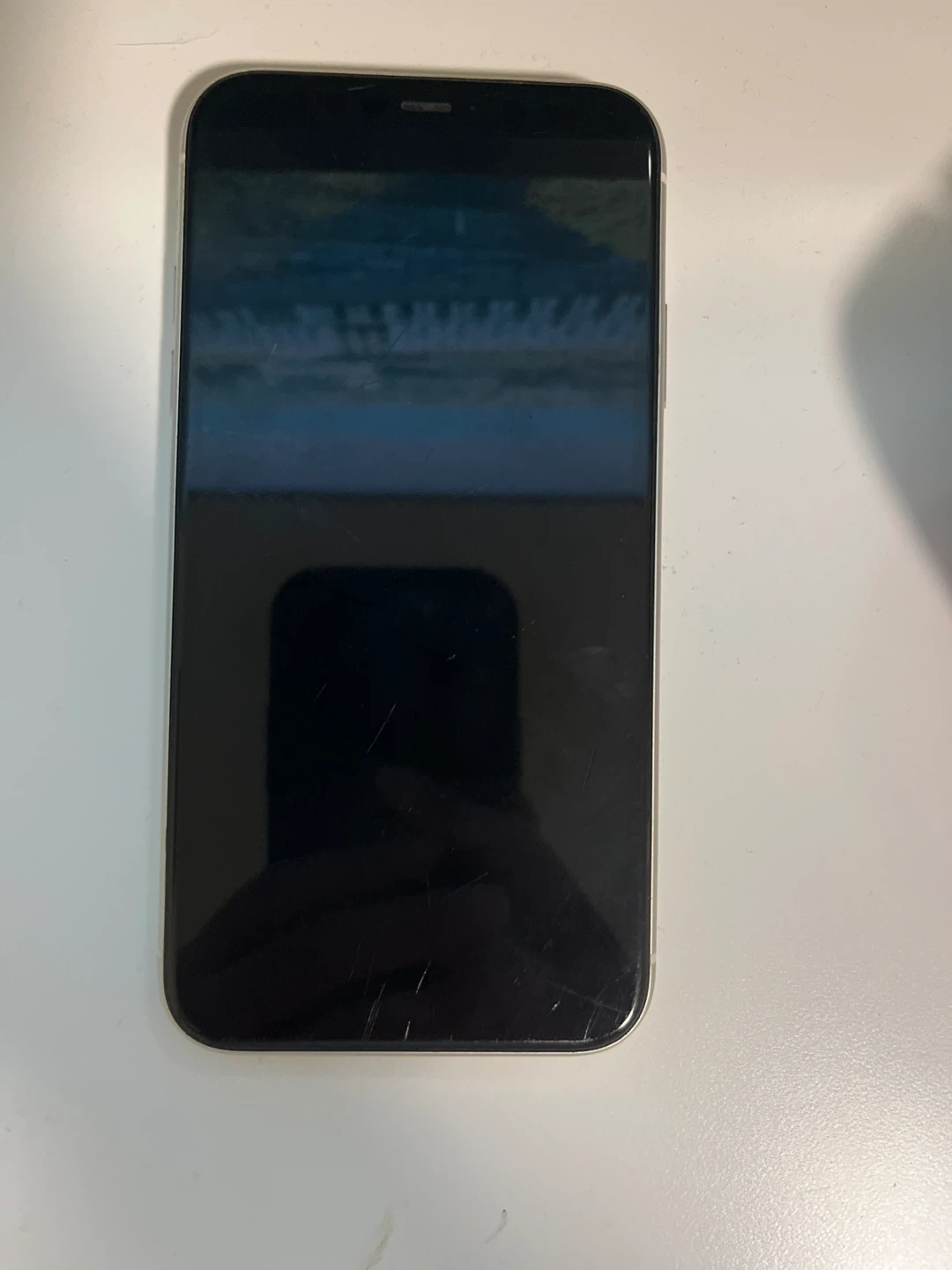 IPhone 11 - photo 3