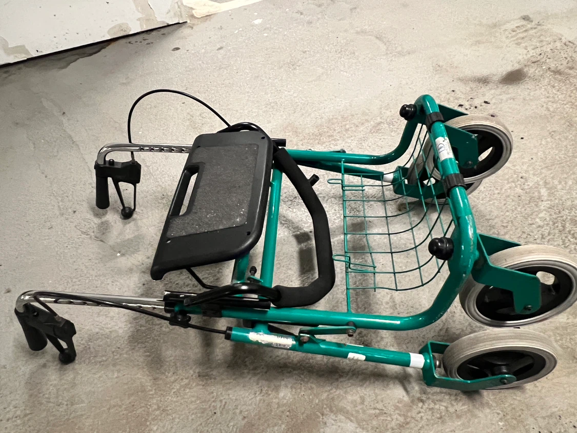 Teal Walker with Seat and Basket - photo 4