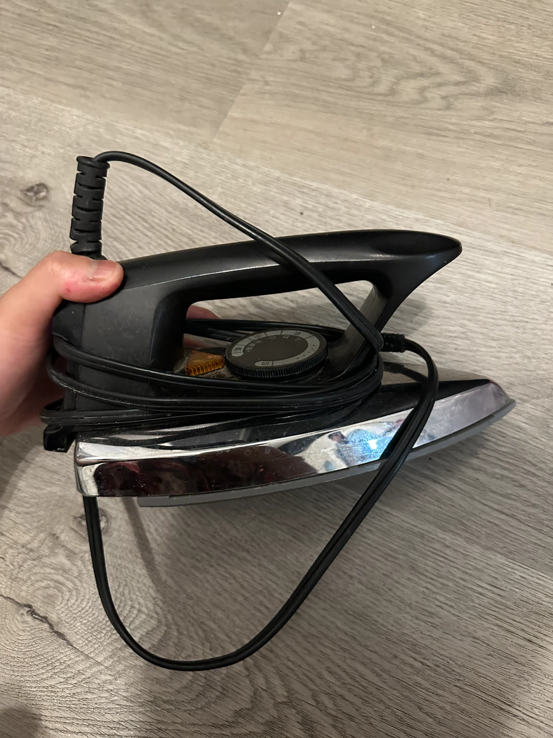 Vintage Japanese Electric Clothes Iron – 100V 500W
