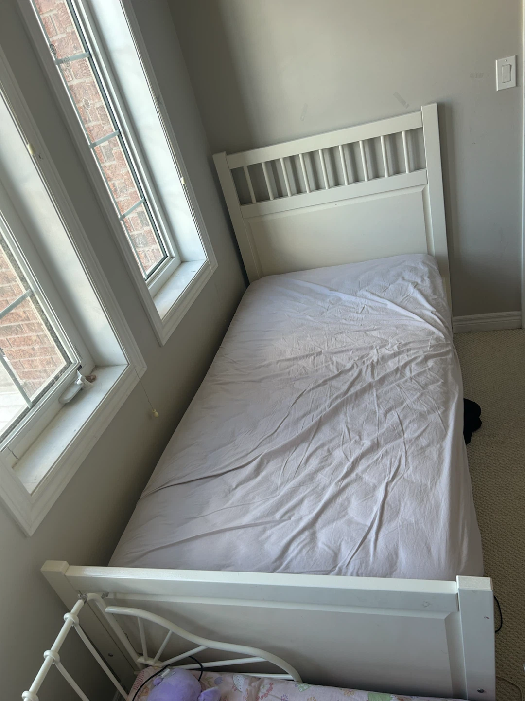 Ikea Twin Bed Frame - White- Dark brown - photo 3
