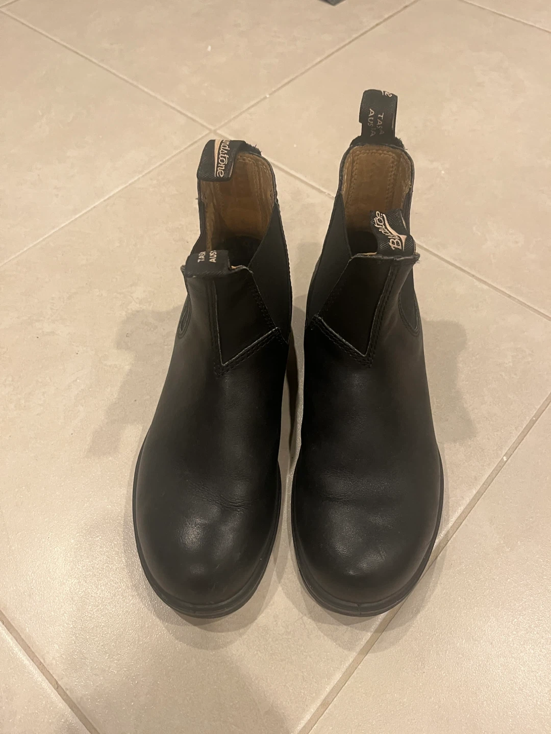 Blundstone Black Leather Chelsea Boots