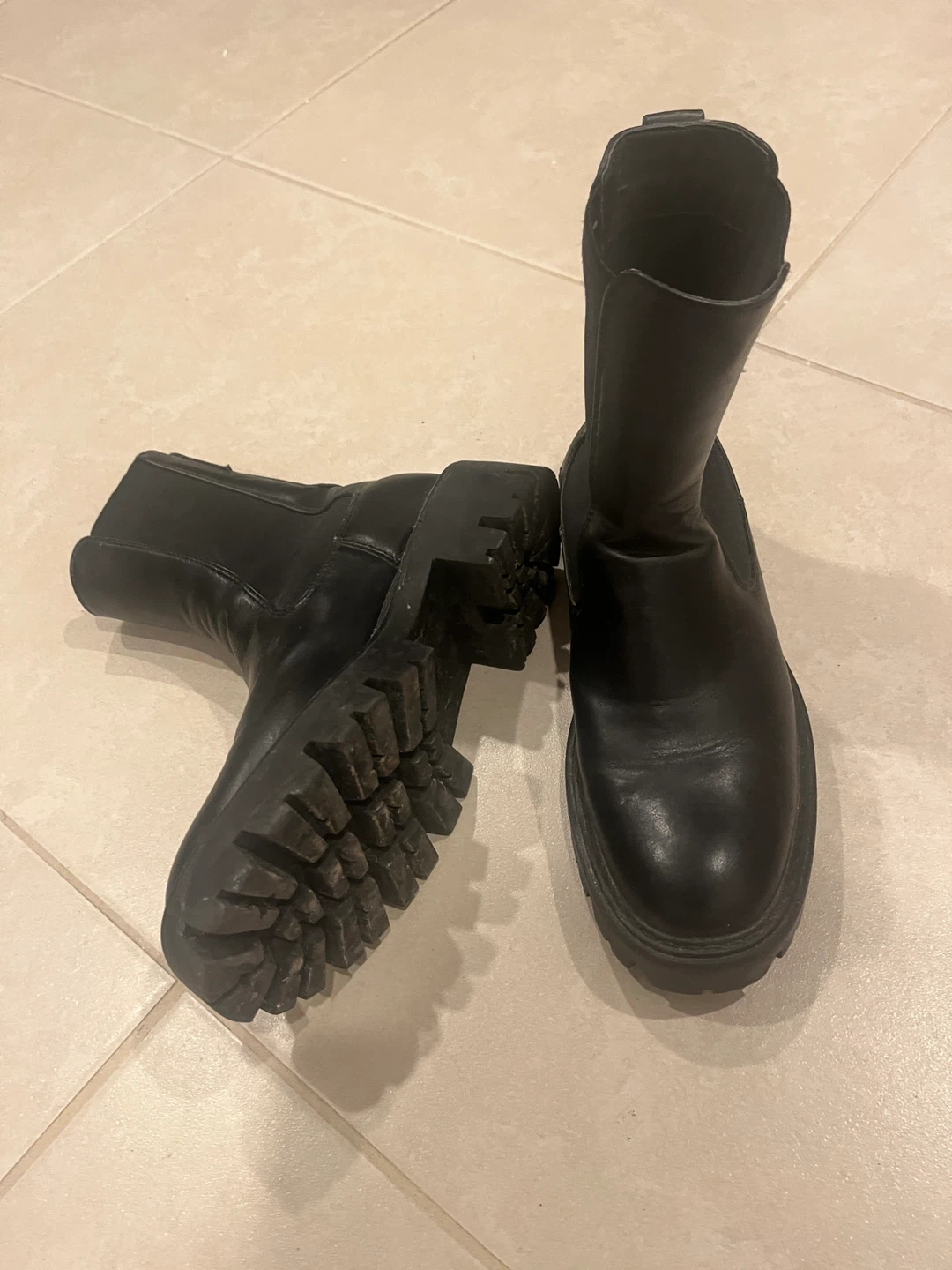 Black Chelsea Boots Size 37 - photo 2