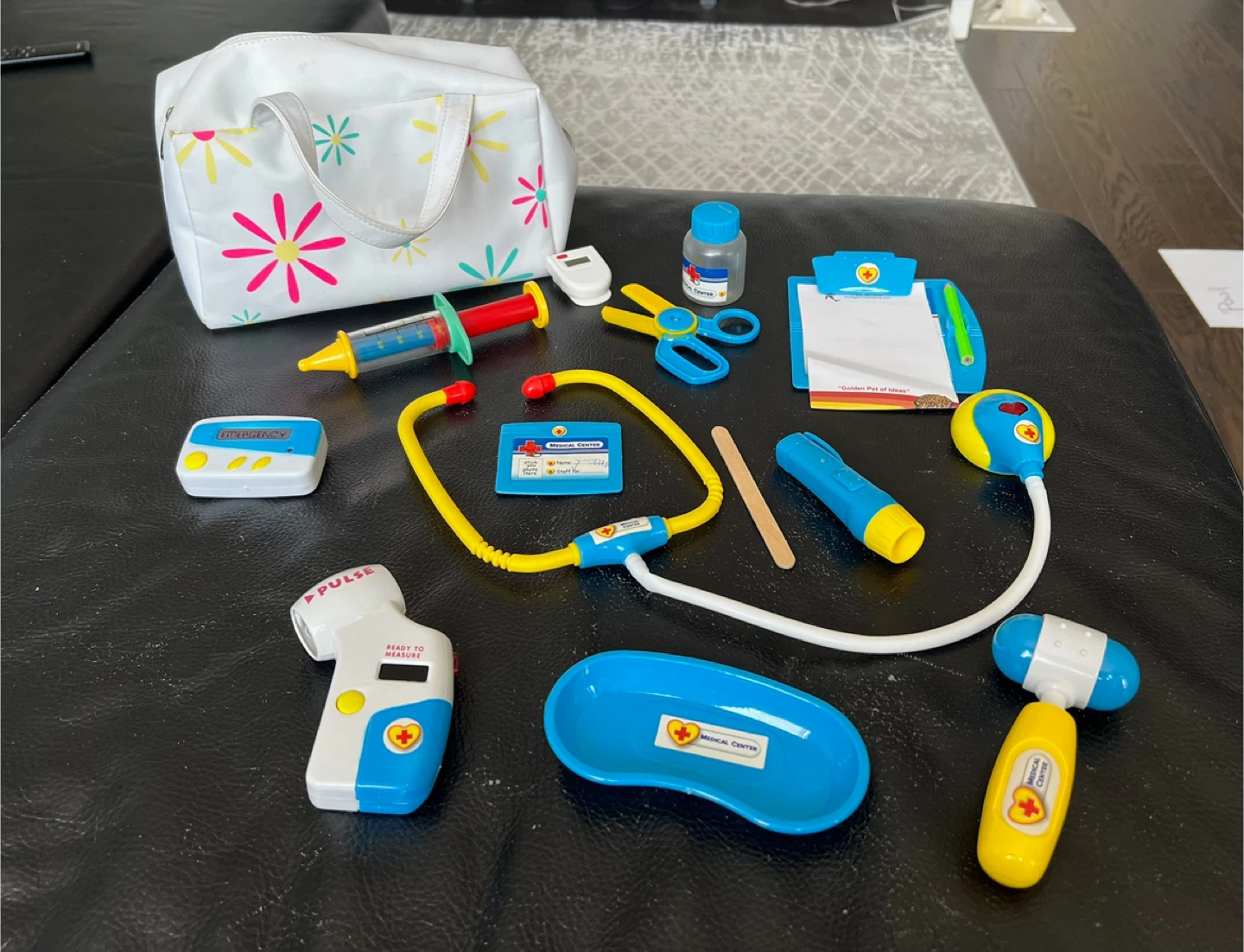Doctor Play Set with Medical Bag - photo 2