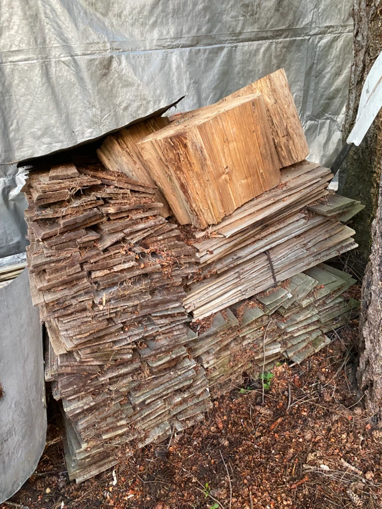 Shingles, huge pile… - photo 2