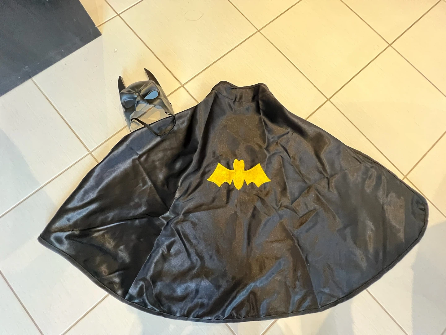 HALLOWEEN Batman and Spider-Man Capes with Masks - photo 2