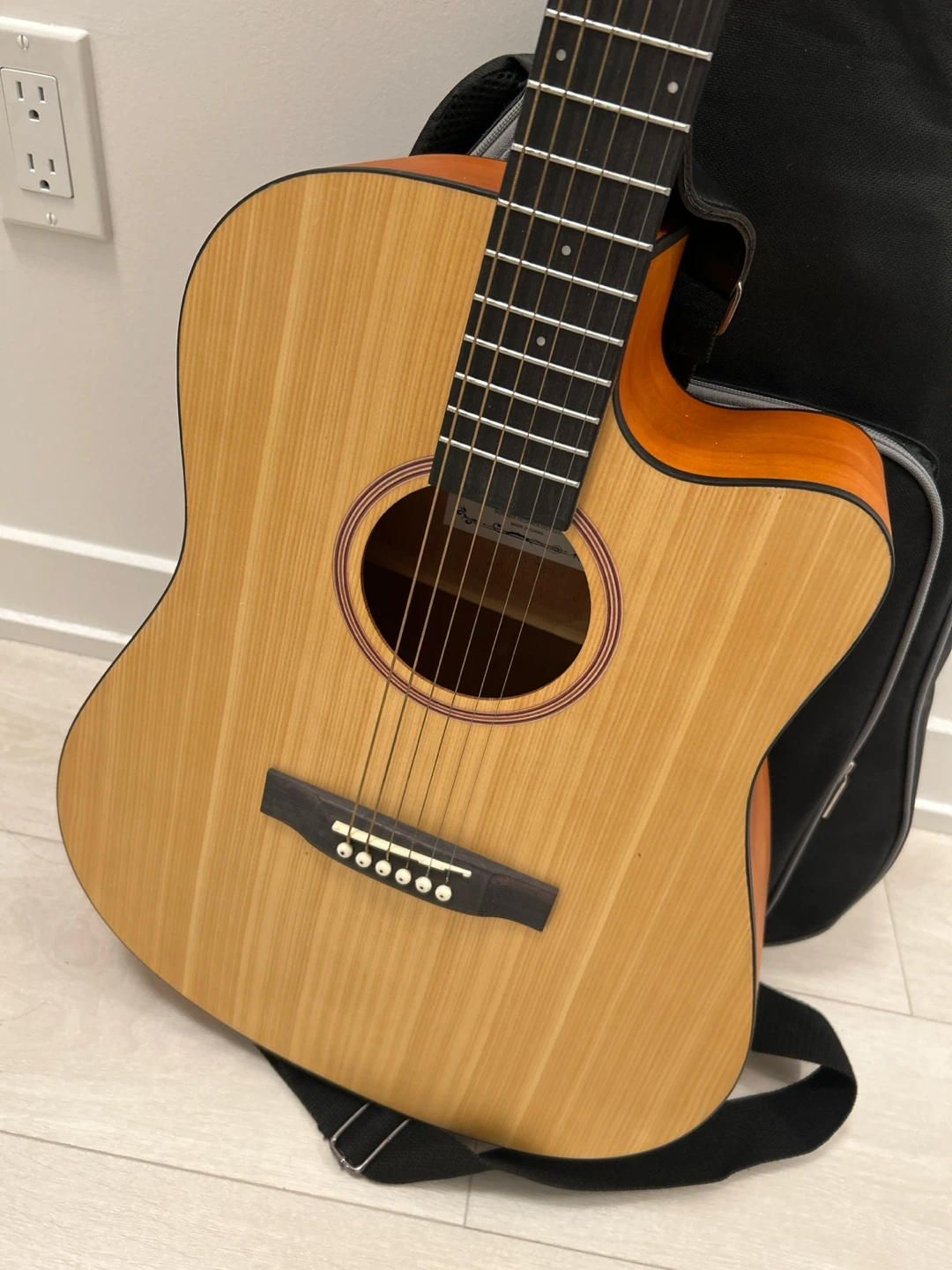 Acoustic Guitar - photo 3