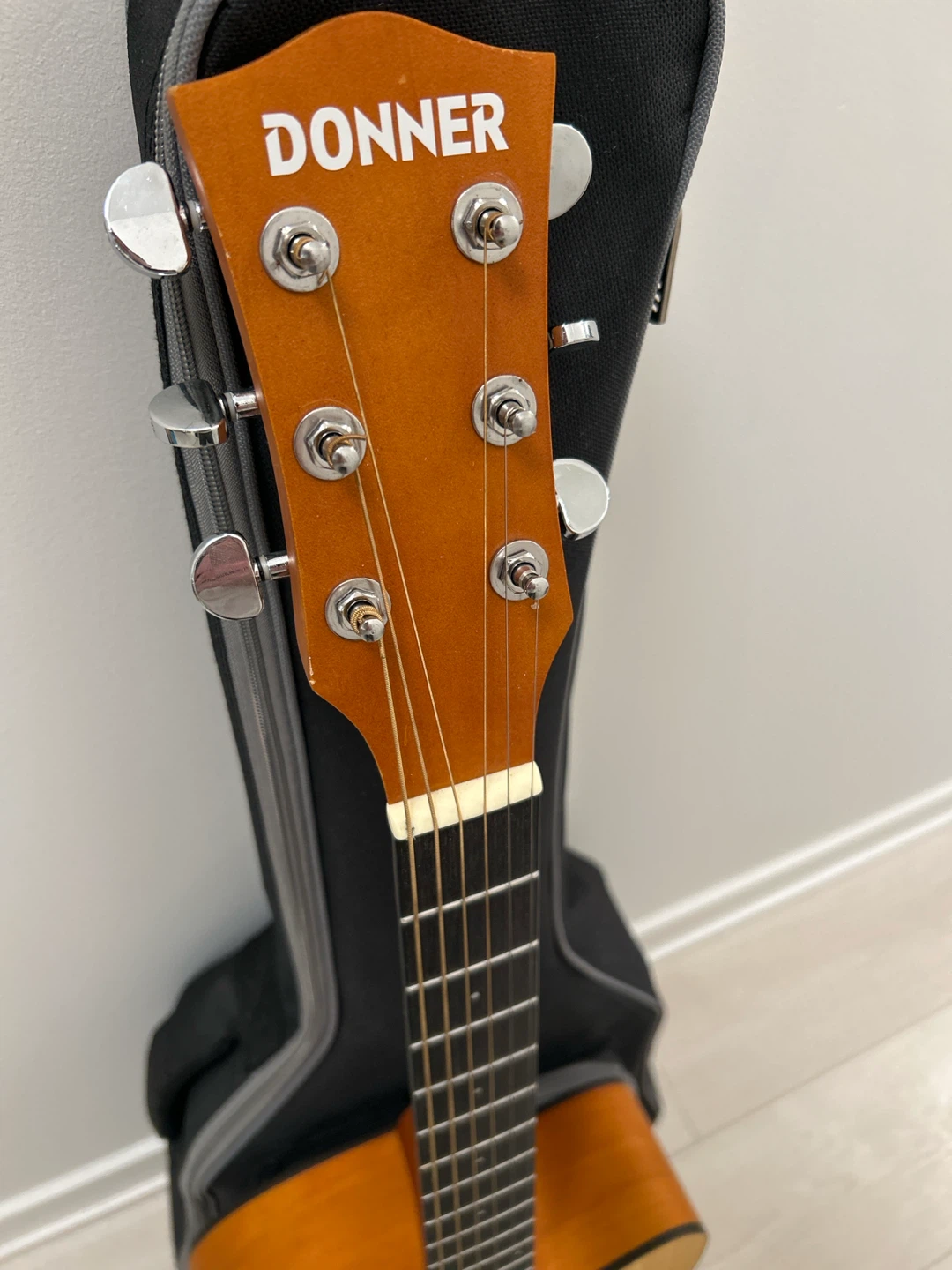 Acoustic Guitar - photo 4