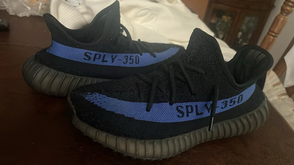 Yeezys 350 Dazzling Blues - photo 2