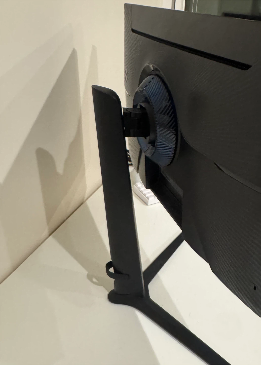 Samsung Odyssey G4 27" 240Hz Gaming Monitor (LS27BG402EN) - photo 3