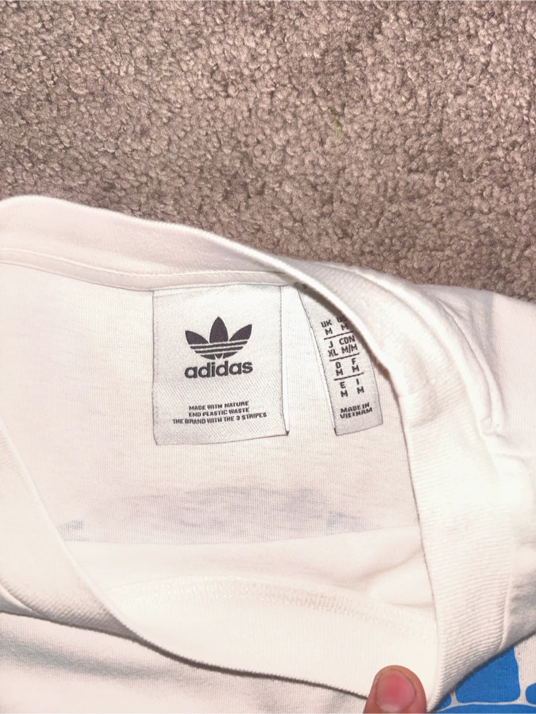Adidas Originals White T-Shirt with Earth Graphic - Size Medium - photo 2