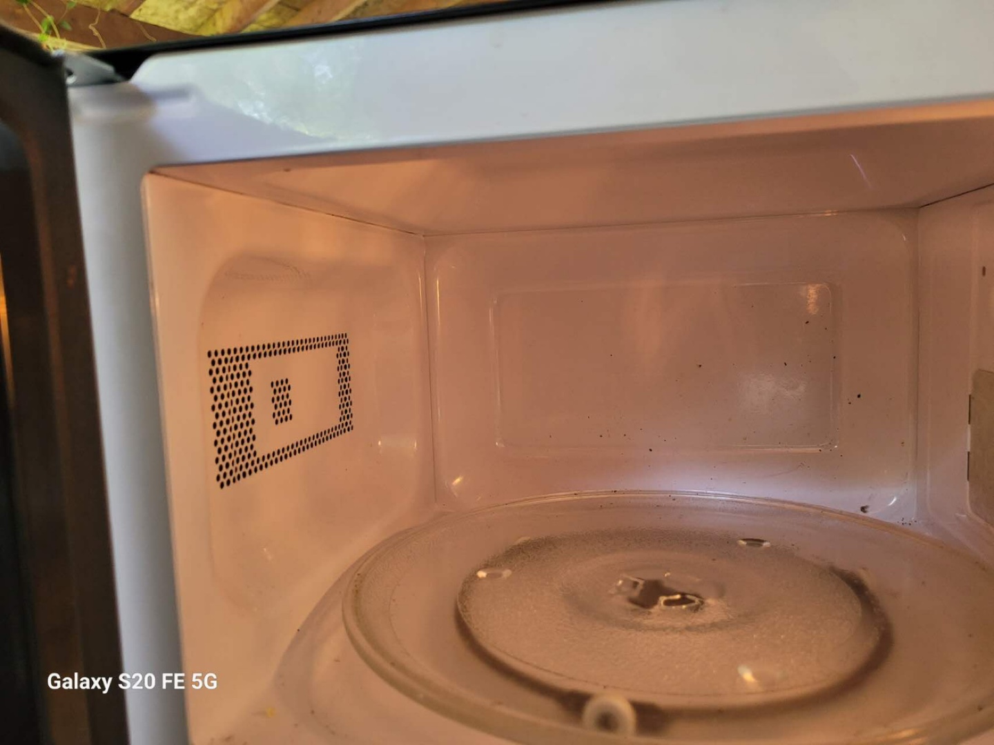 Hamilton Beach Microwave - photo 2