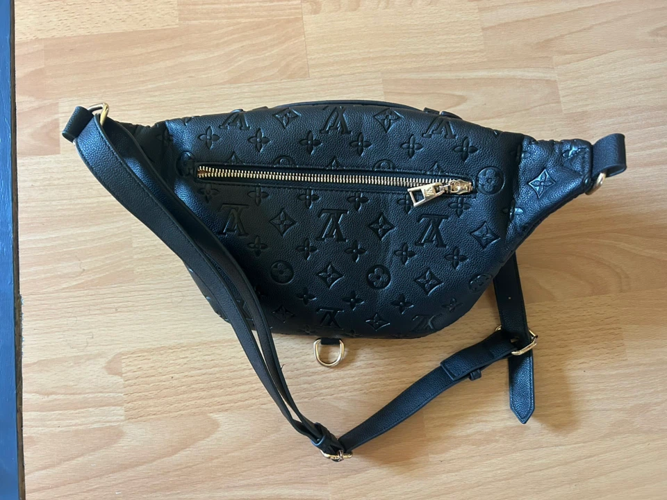 LV Bumbag - photo 4