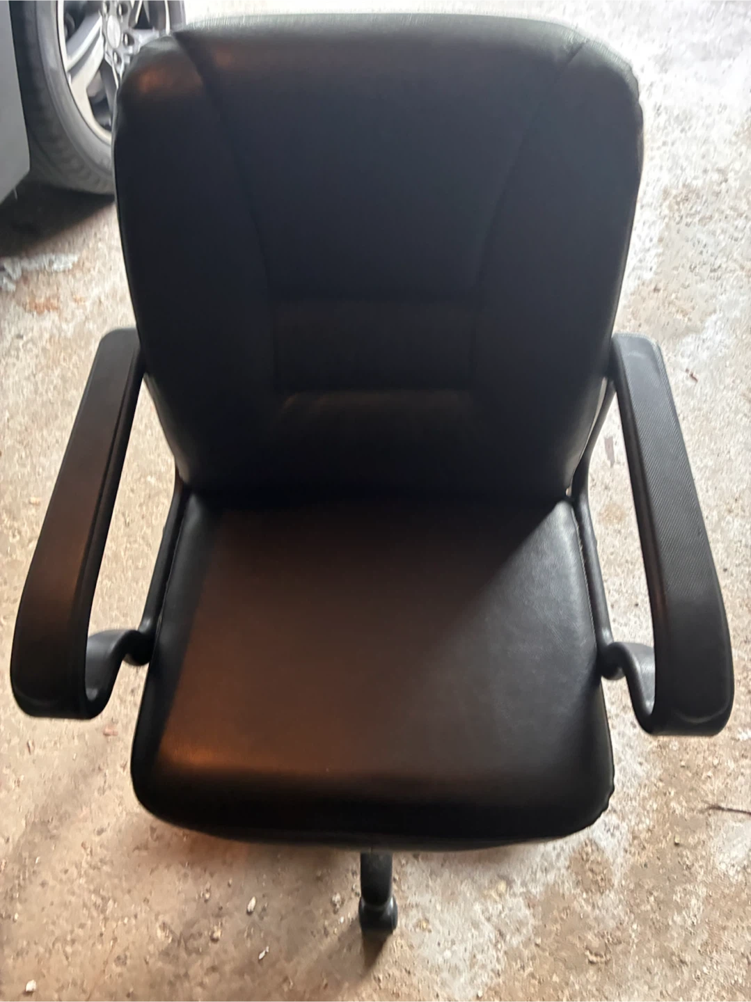 Black Office Chair - photo 2