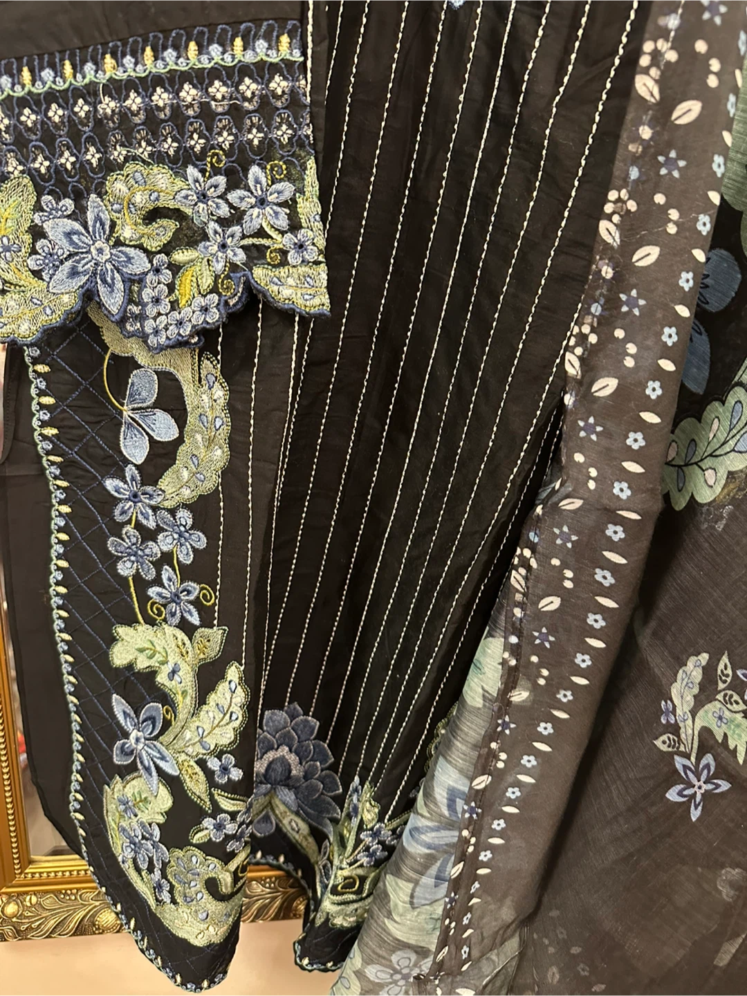 Black Embroidered 3-Piece Suit with Dupatta - photo 3