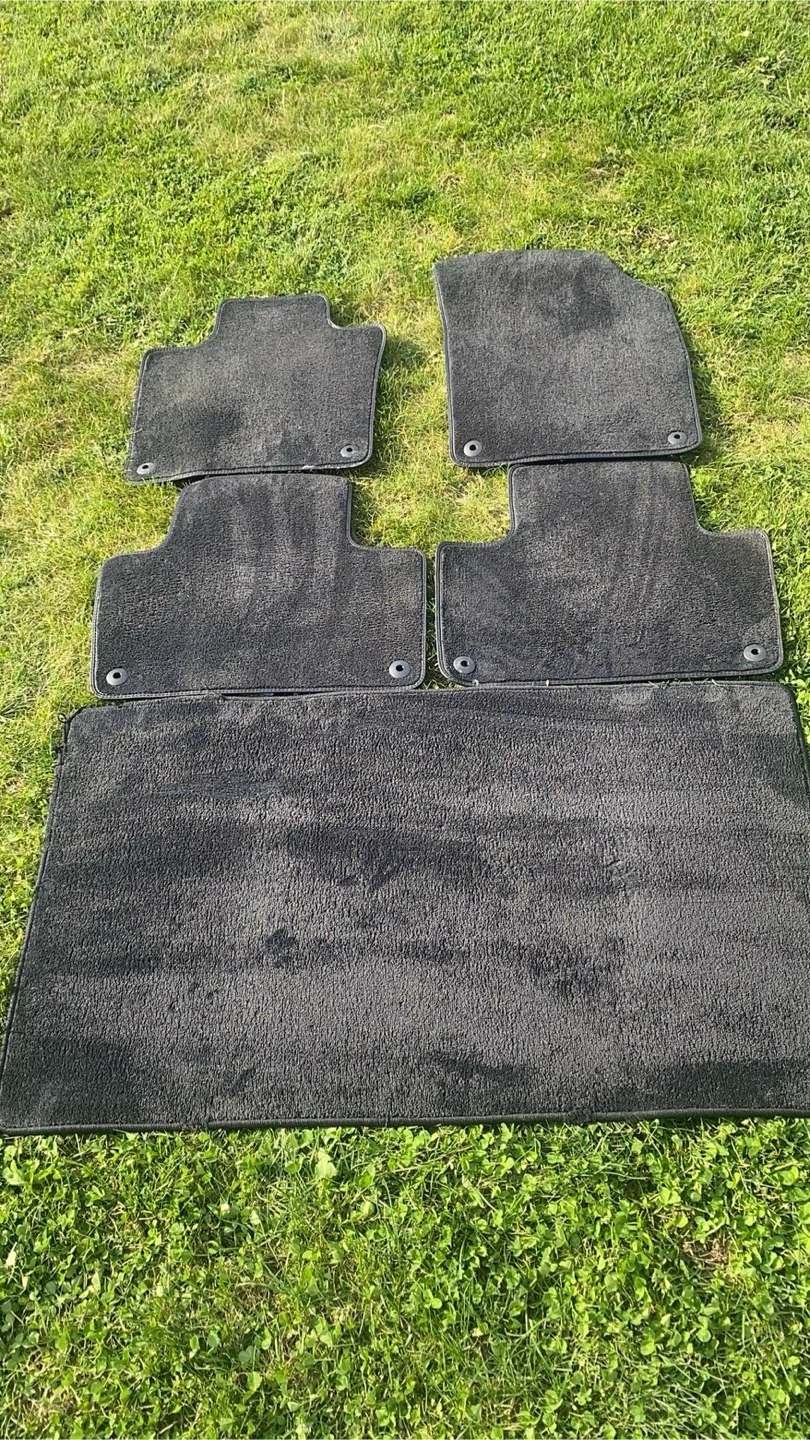 Volvo Car Floor Mats Set - photo 2