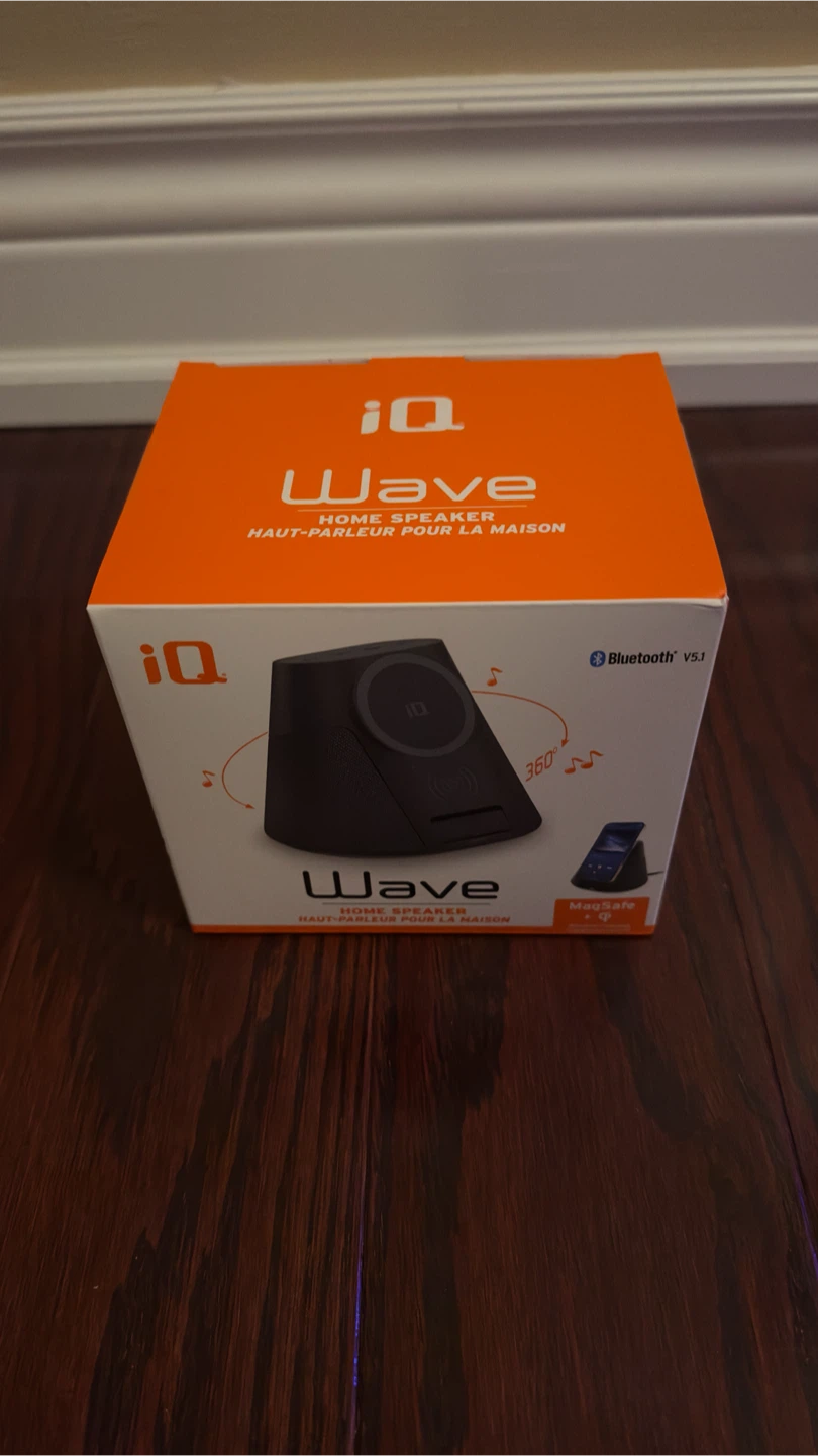 iQ Wave Home Speaker with MagSafe 7.5W Charger -BNIB