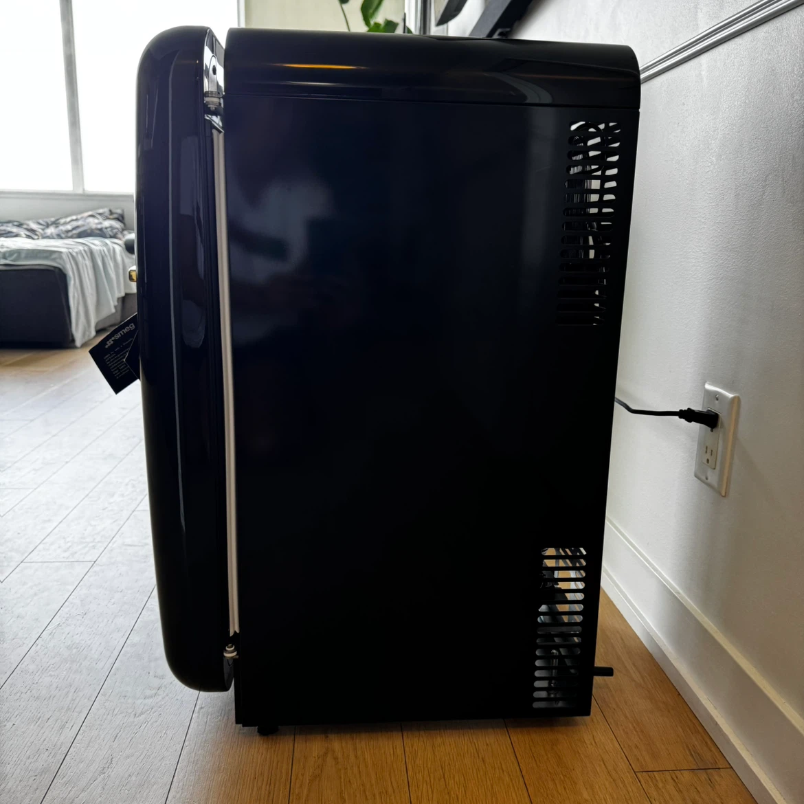 Smeg Mini Fridge - Black - photo 4