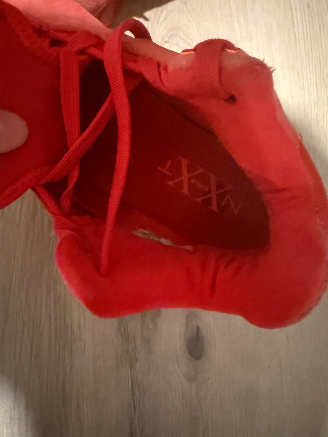 Nike LeBron red color way shoes 8 - photo 2