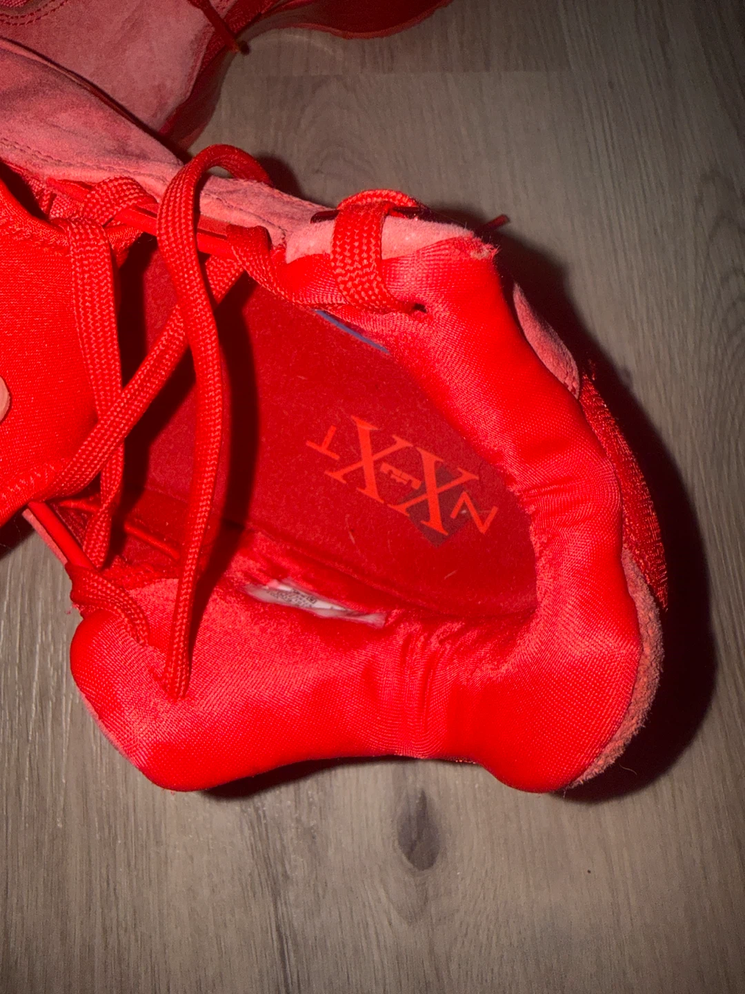 Nike LeBron red color way shoes 8 - photo 4