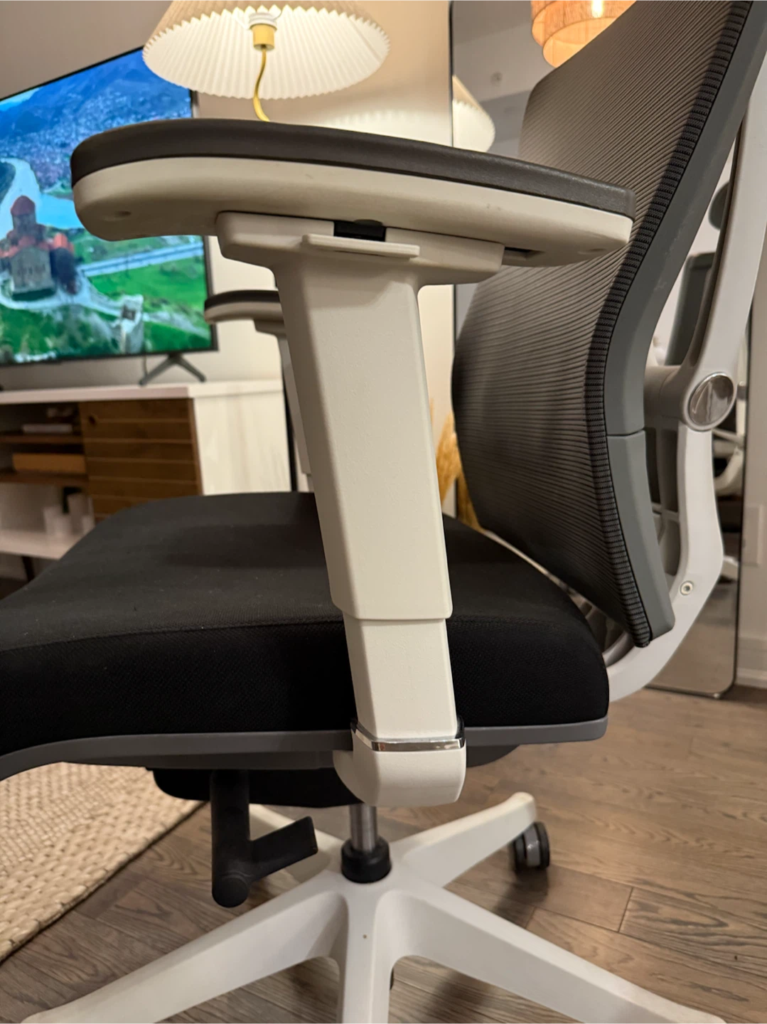 MOVE OUT SALE - Autonomous ErgoChair 2 - photo 4
