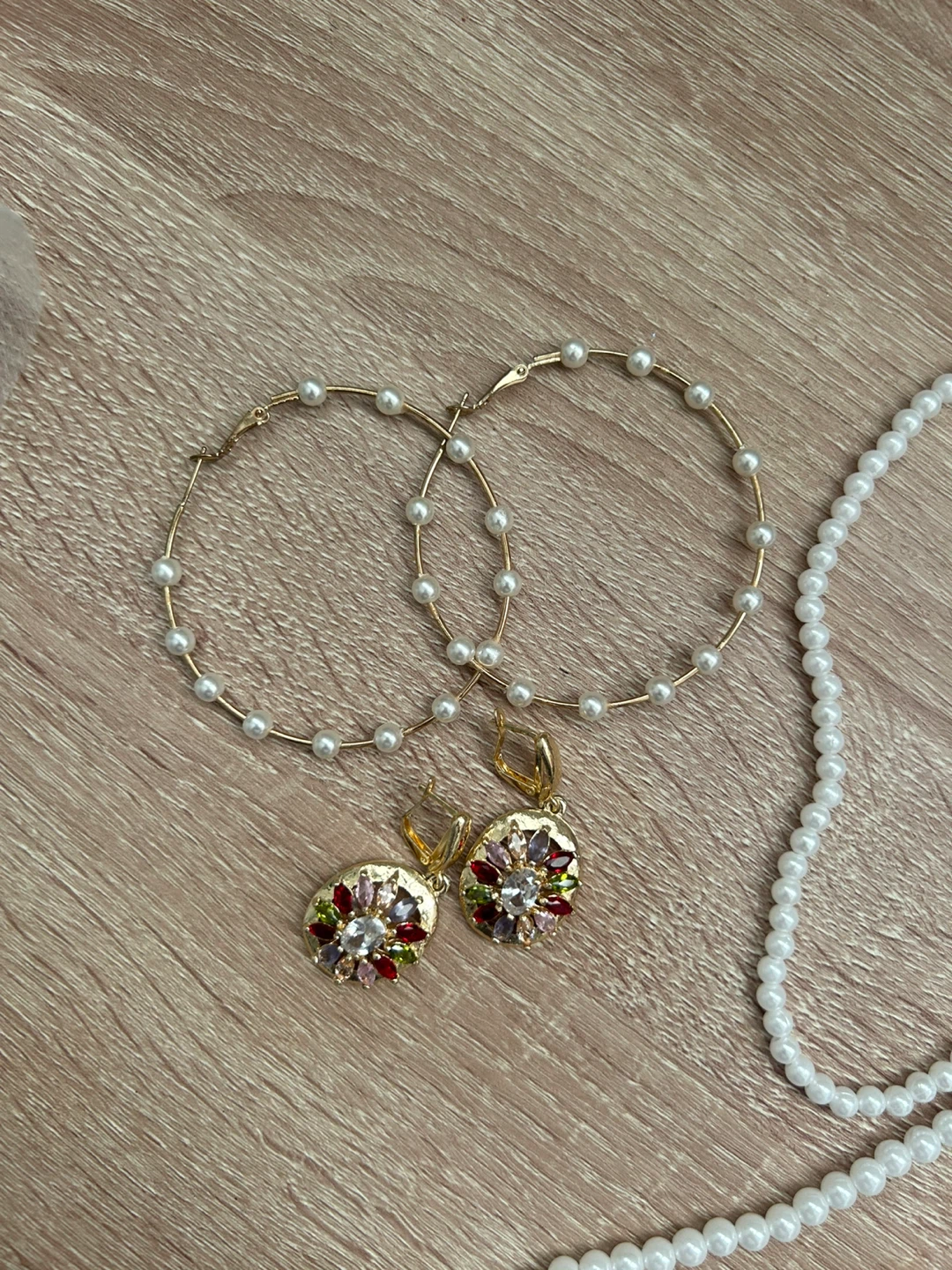 Pearl Necklace, Hoop Earrings & Bracelets Set - photo 2