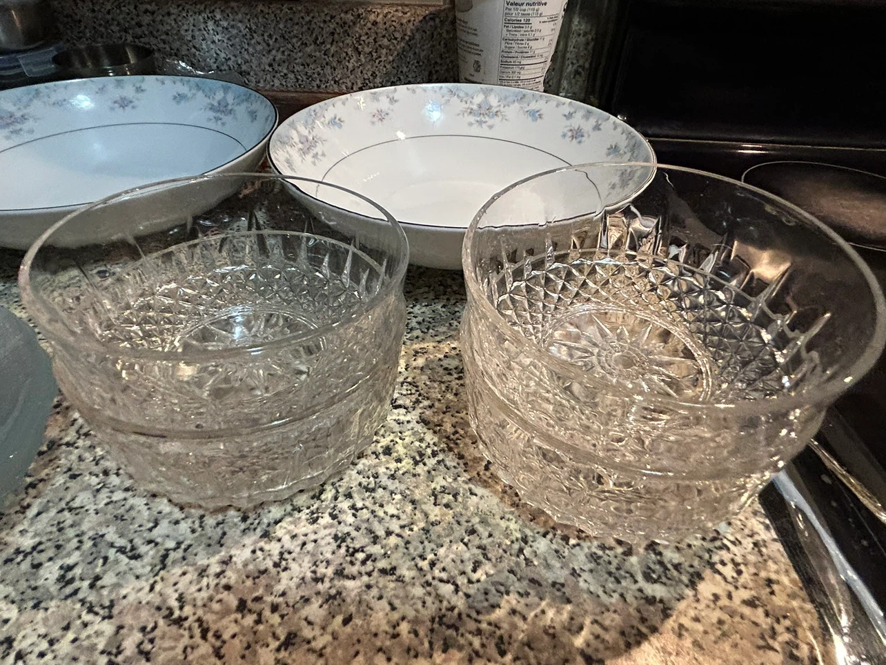 Set of 2 White Porcelain Serving Bowls - photo 2