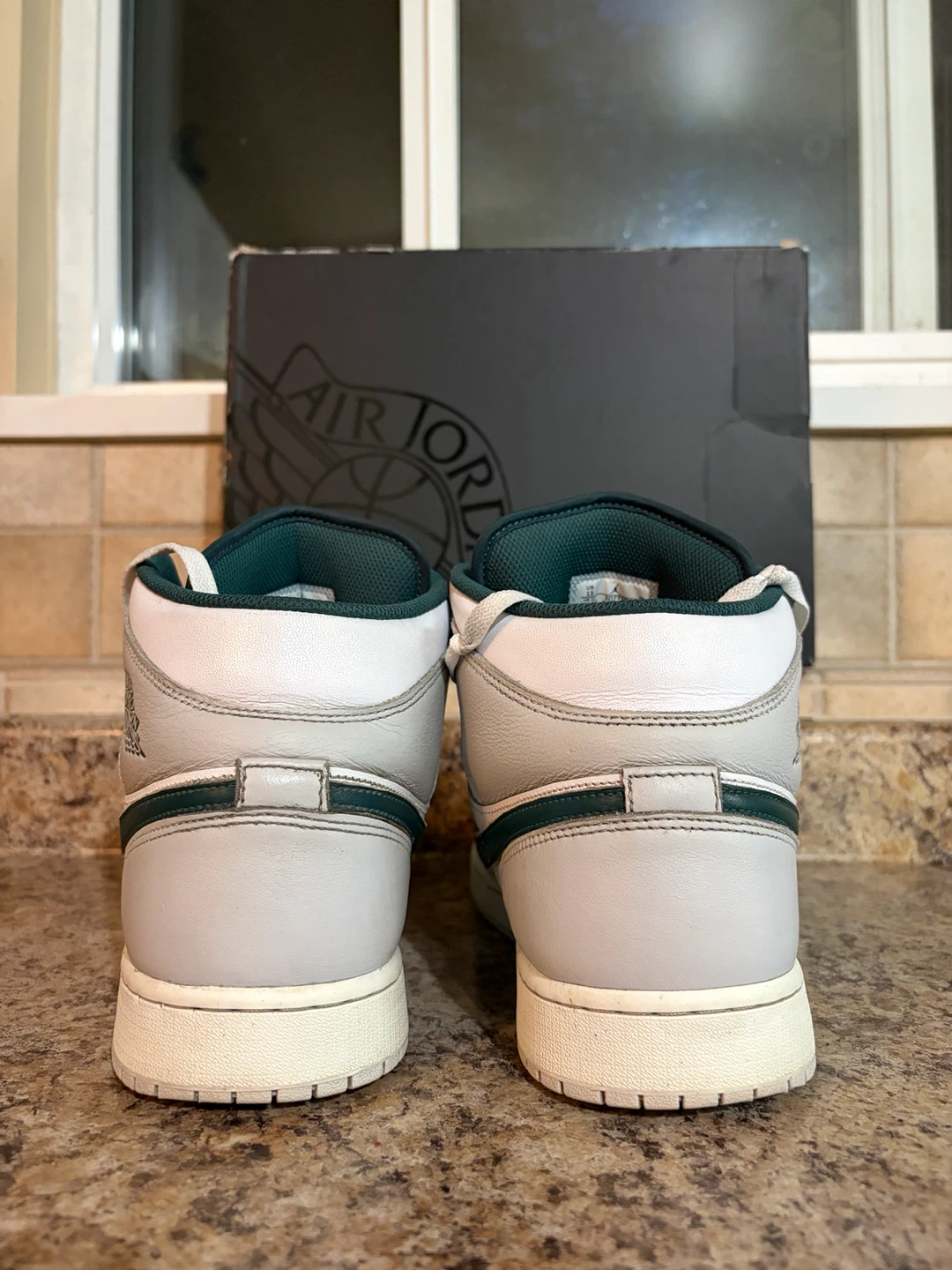 Air Jordan 1 Mid SE Dark Teal Sneakers - photo 2