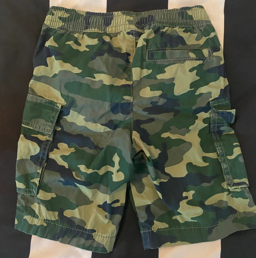 Boys Cargo Shorts - Size 6/ Small - photo 2