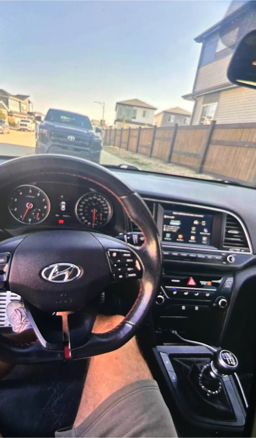 Hyundai Elantra Sport Sedan - photo 3