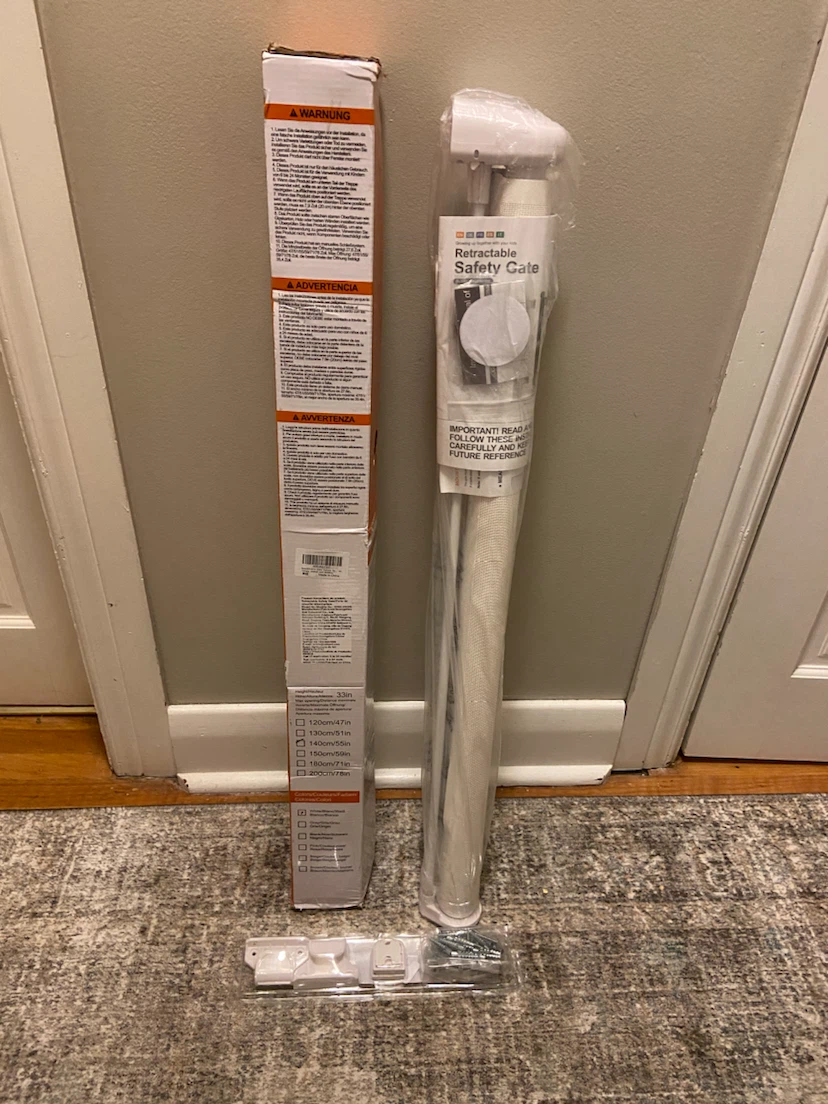 New Retractable Baby Gate 33.8"x55" White - photo 5