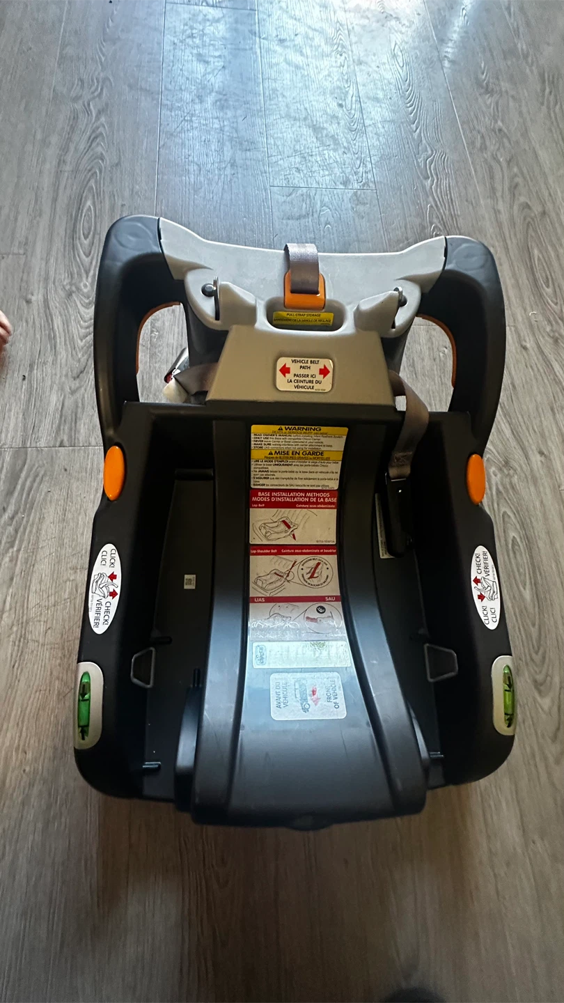 Infant car seat with base