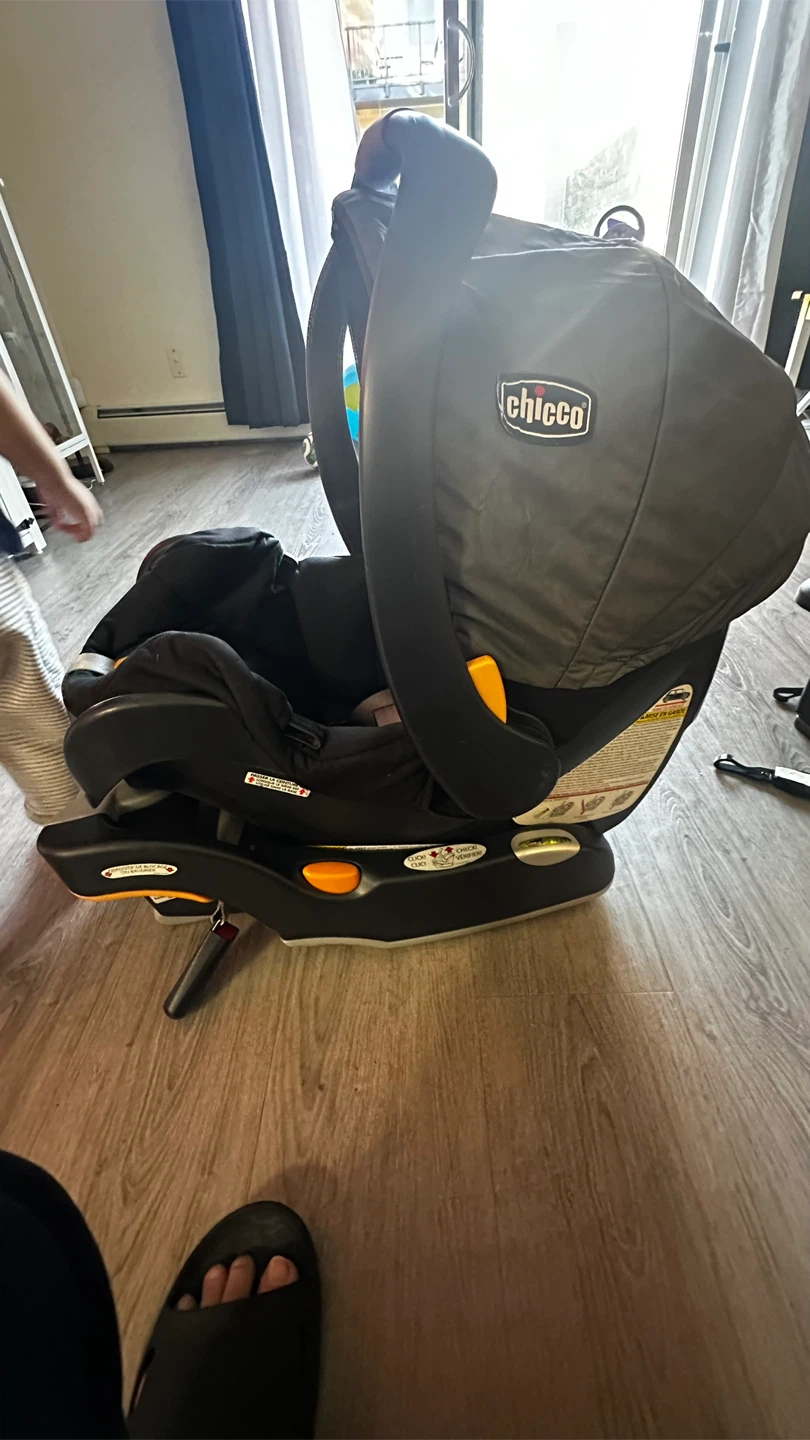 Infant car seat with base - photo 5