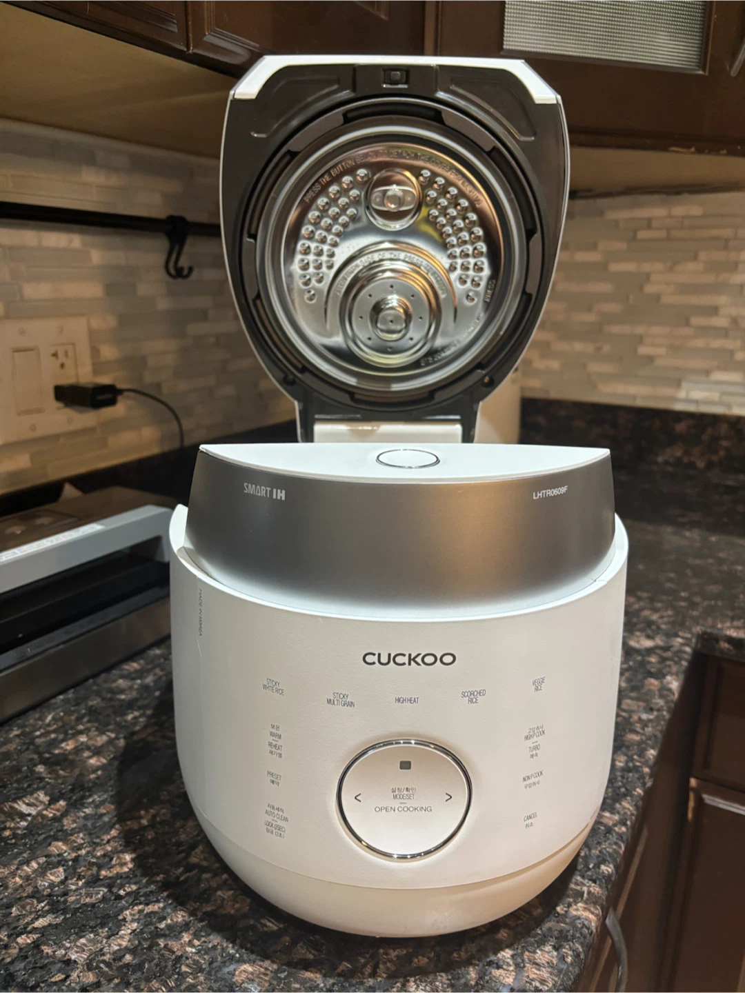Cuckoo 6-Cup IH Pressure Rice Cooker - photo 3
