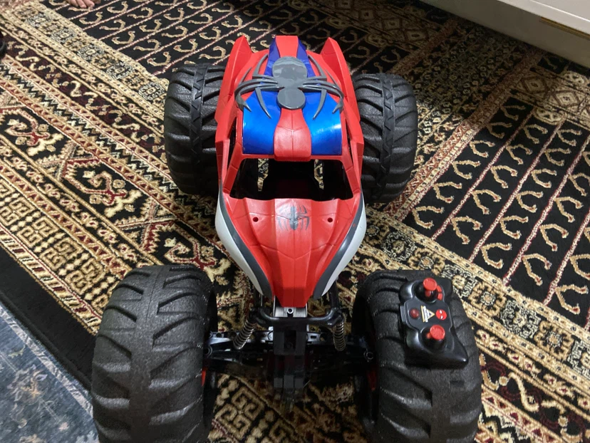 Electric Spider-Man theme monster truck and remote controlled - photo 2