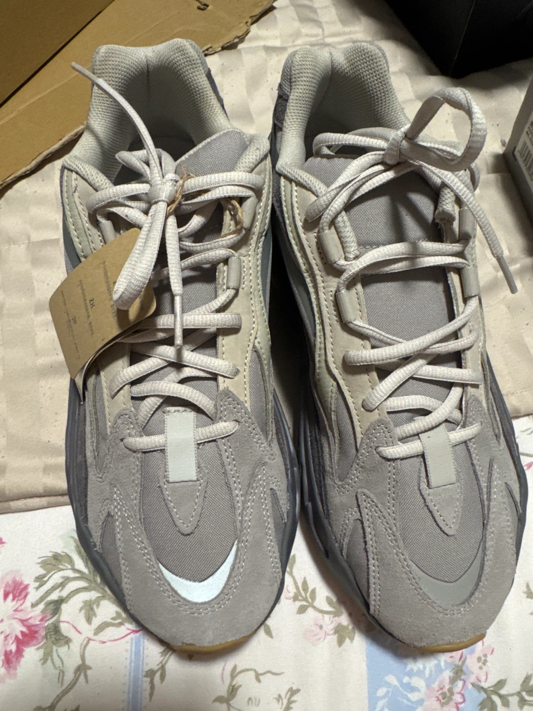 Adidas Yeezy 700 V2 "Geode" Sneakers