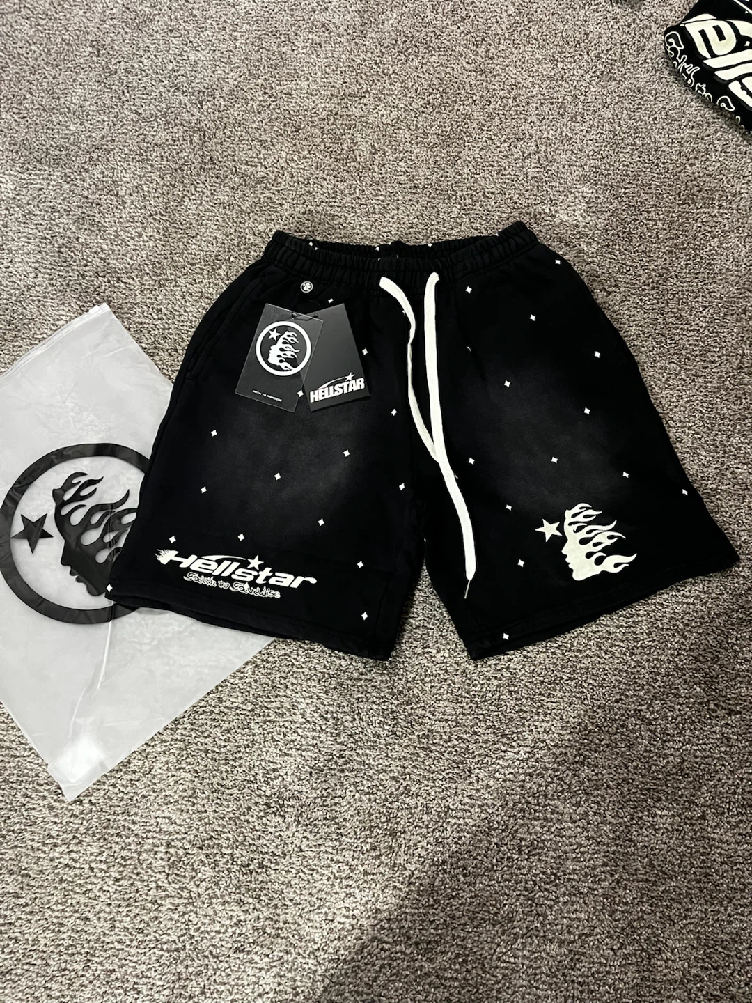 Hellstar T-Shirt and Shorts Set - photo 5