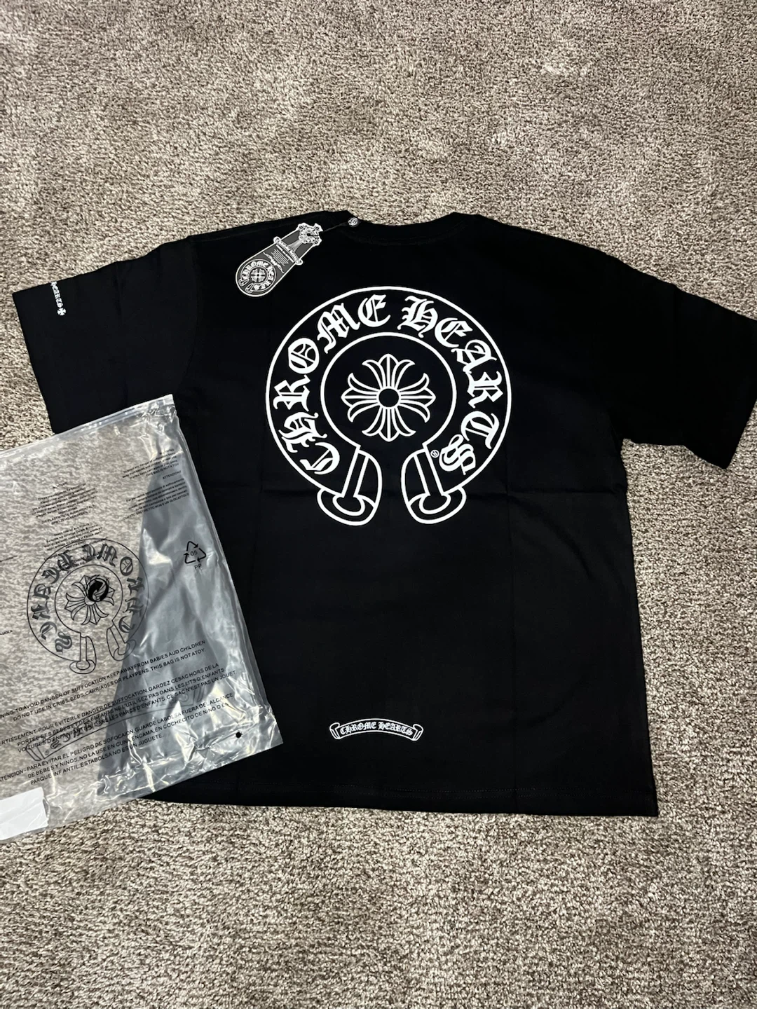Chrome Hearts Black T-Shirt - photo 3
